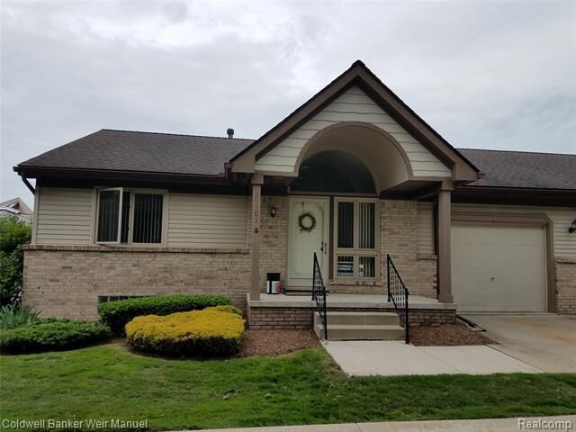 Property Photo:  29501 Monterey Circle  MI 48336 