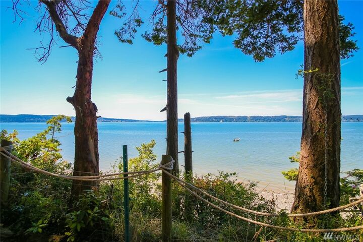 Property Photo:  18294 Capet Zalsiluce Rd  WA 98257 