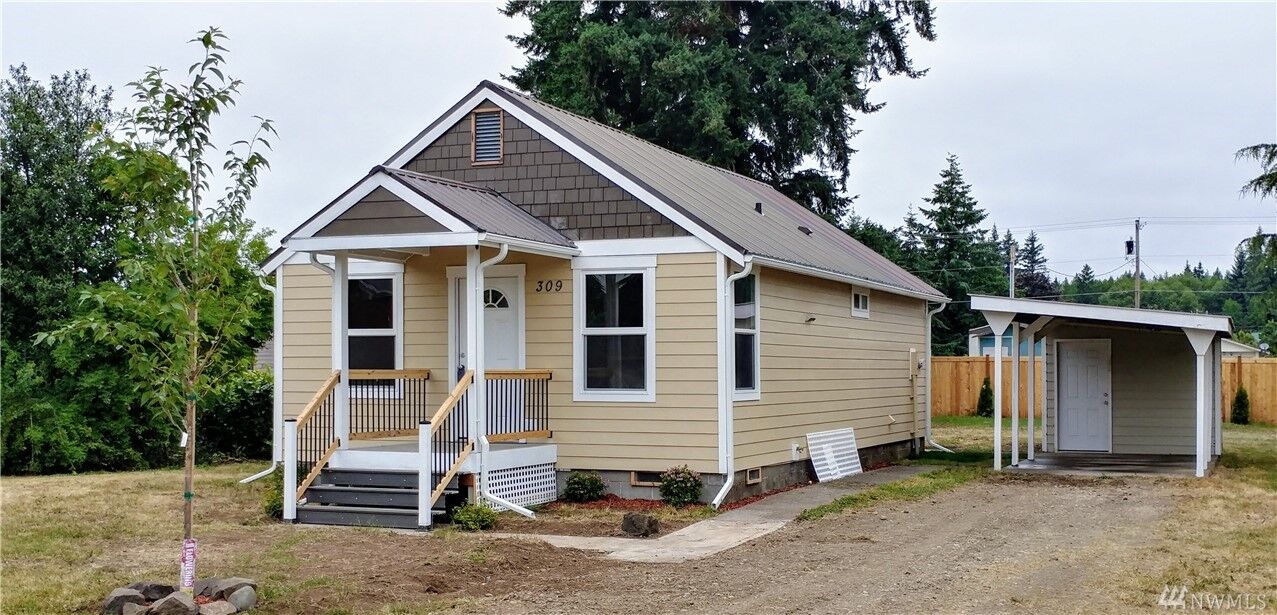 Property Photo:  309 W Harris Ave  WA 98568 