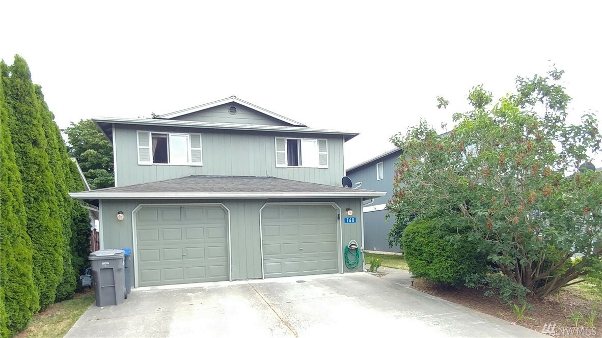 Property Photo:  760 Westpoint Ct  WA 98233 