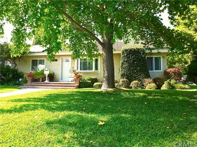 Property Photo: 5355 E Village Road CA 90808