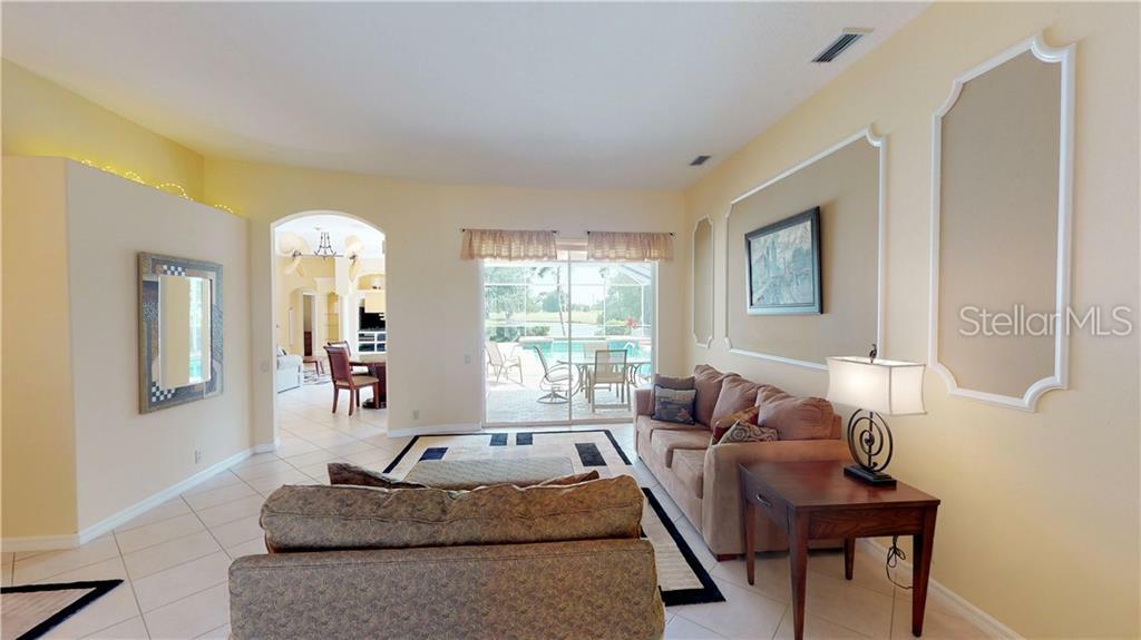 Property Photo: 708 Petrel Way FL 34285