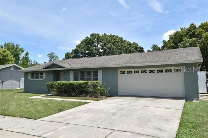 Property Photo:  8523 Alveron Avenue  FL 32817 