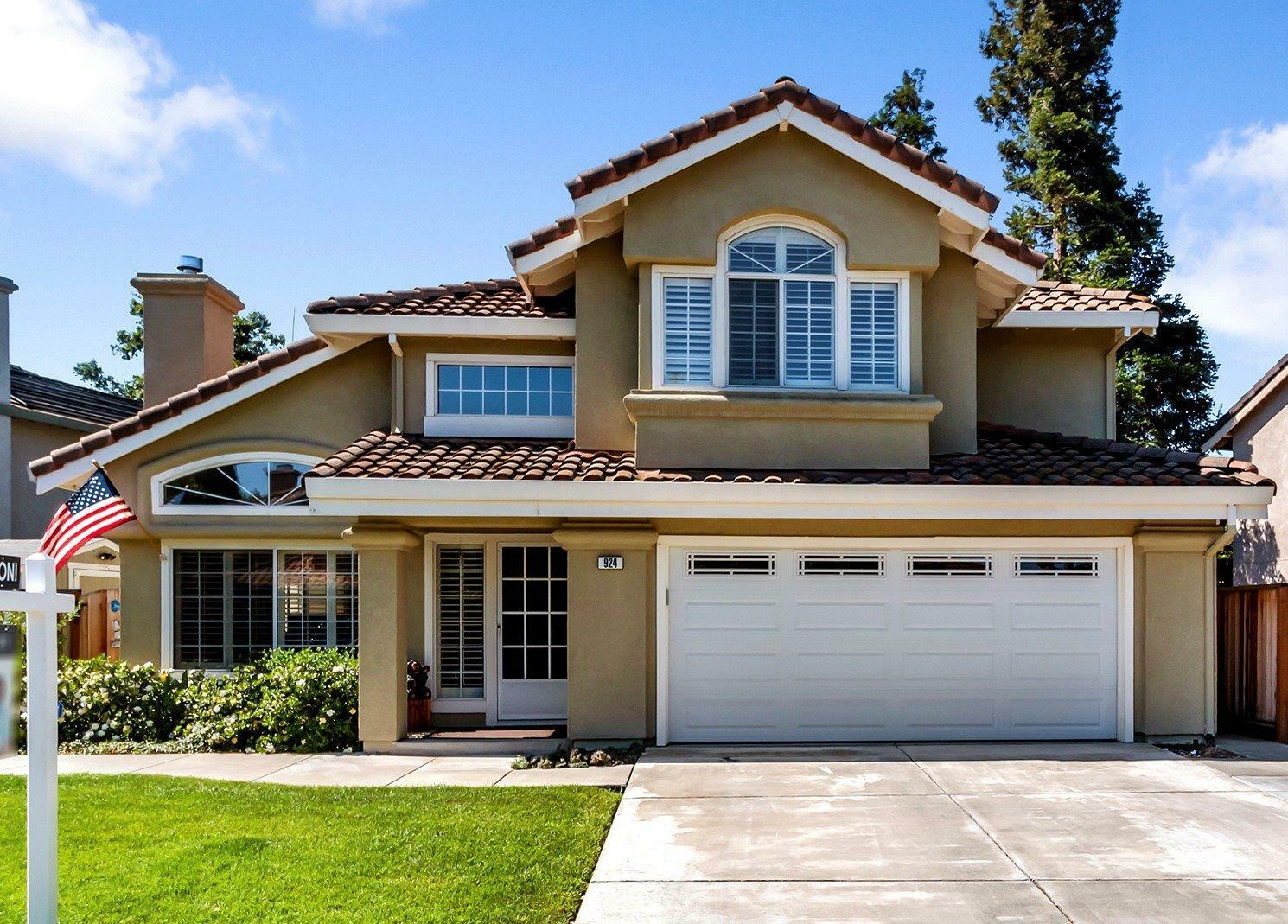 Property Photo:  924 Christy Court  CA 95376 