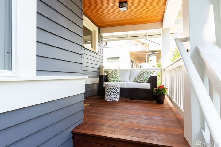 Property Photo: 2108 N 44th St WA 98103