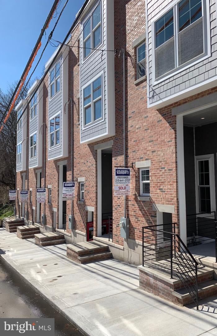 Property Photo:  218 Fountain Street  PA 19128 