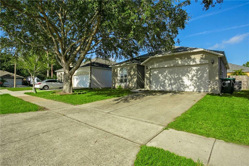 Property Photo:  12707 Woodbury Oaks Drive  FL 32828 