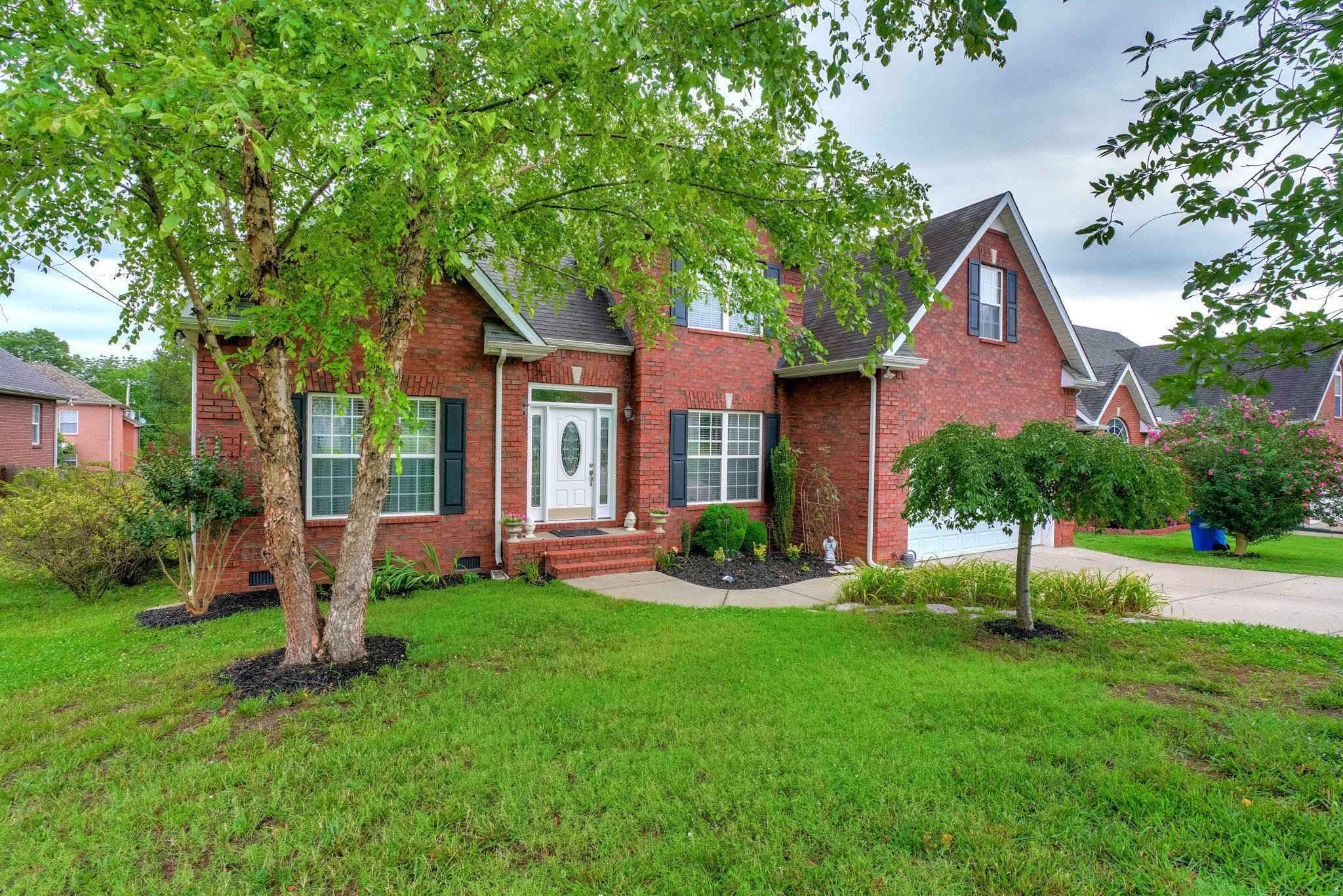 Property Photo: 432 Westwood Dr TN 37167