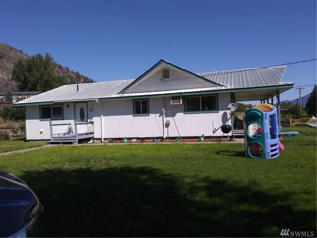 Property Photo:  8 Elgin Way  WA 98844 