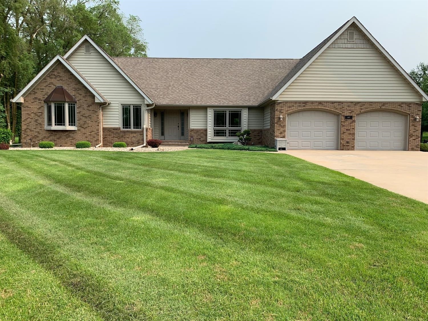 Property Photo: 1407 W Valleywood Drive IN 46350