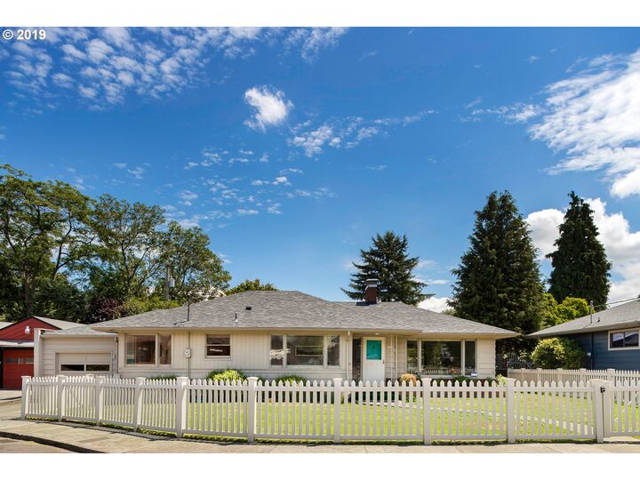 4934 NE 38th Ave  Portland OR 97211 photo