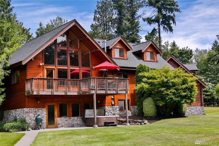Property Photo: 21120 Snag Island Drive E WA 98391