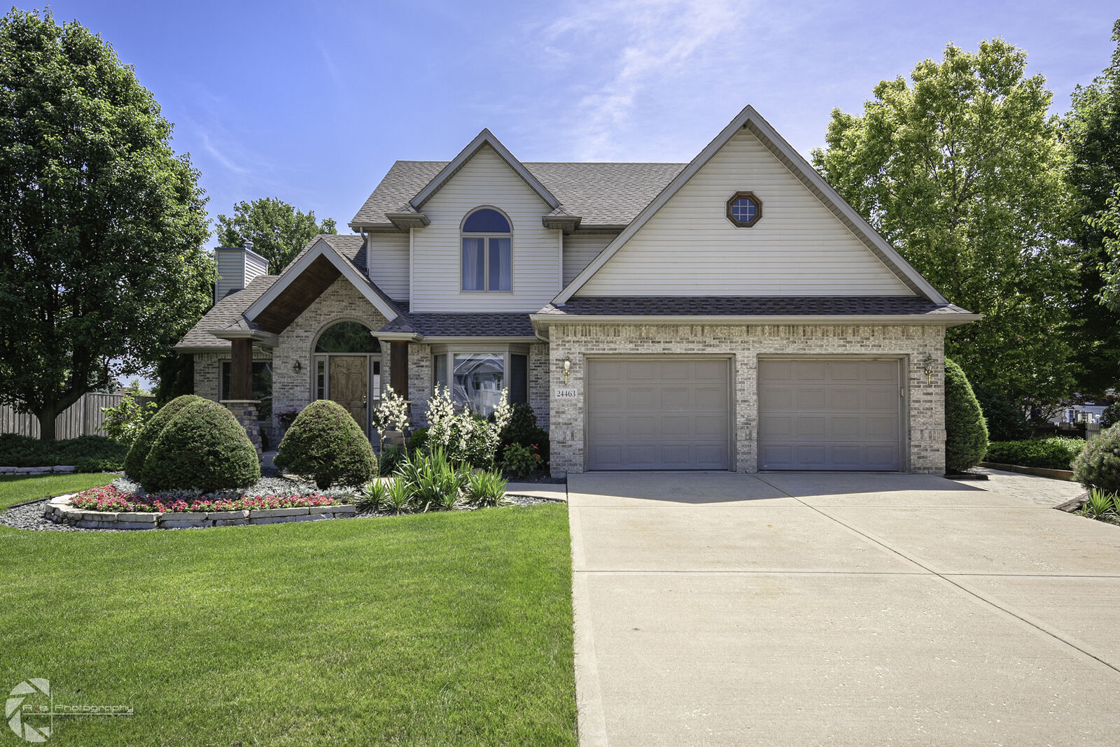 Property Photo: 24463 S Dupage Drive IL 60410