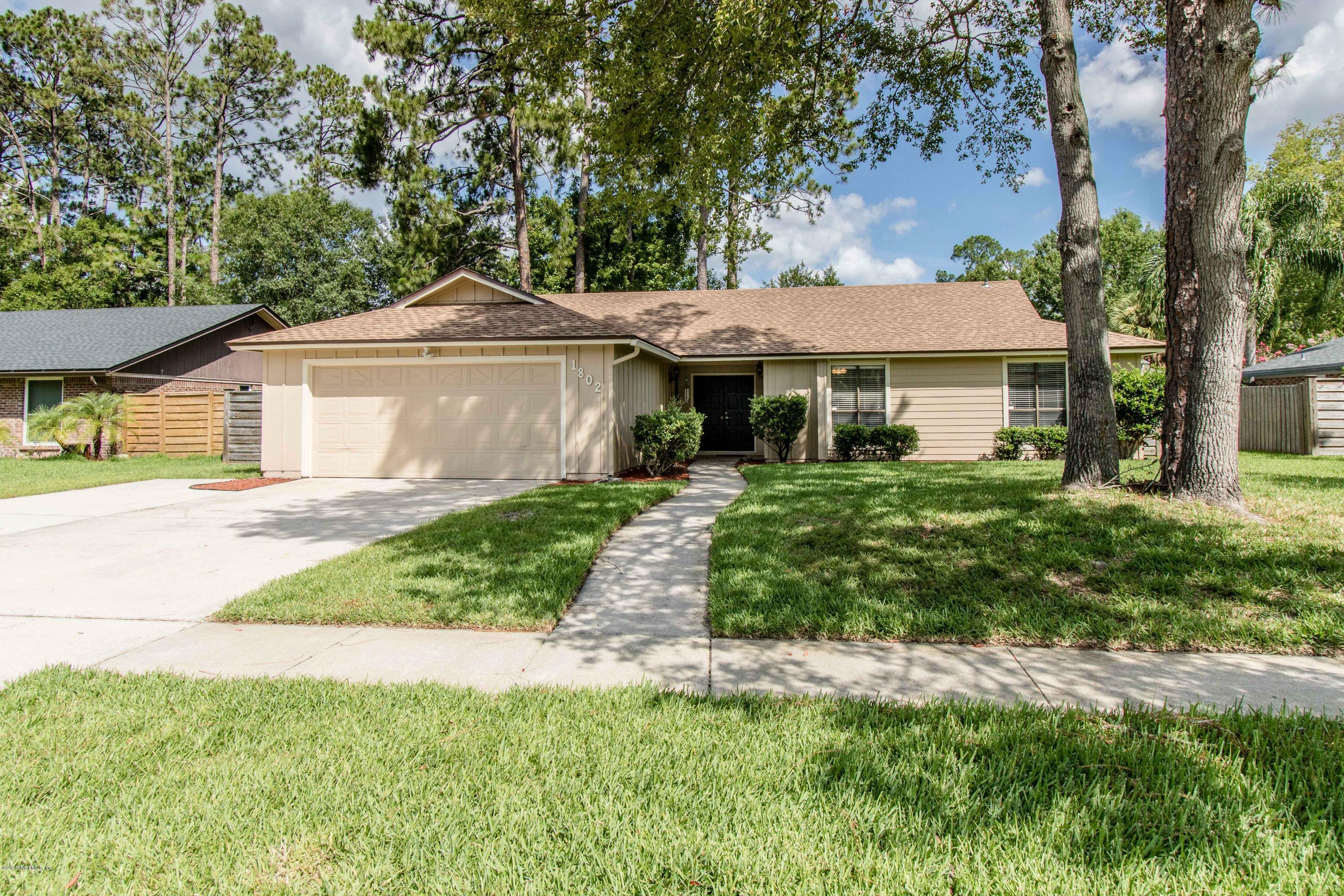 Property Photo:  1802 Olive Ct  FL 32073 