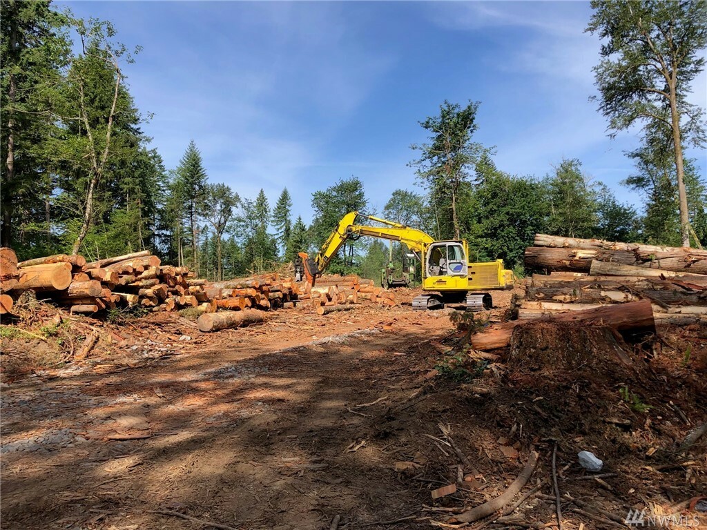 Property Photo: 27148 Meridian E WA 98338