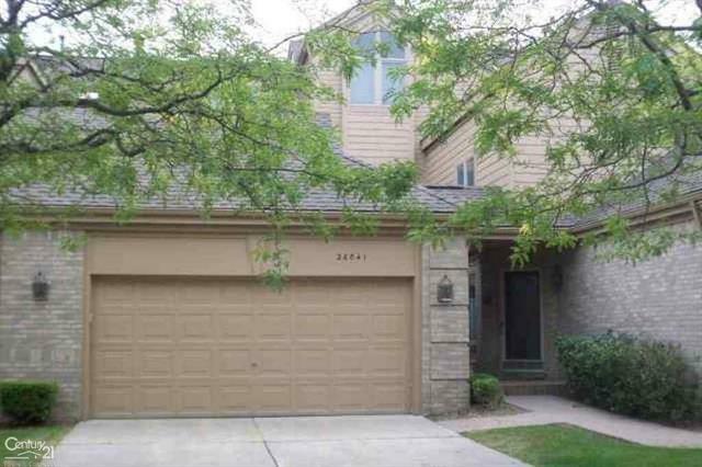 Property Photo:  26041 Harbour Pointe 8  1  MI 48045 