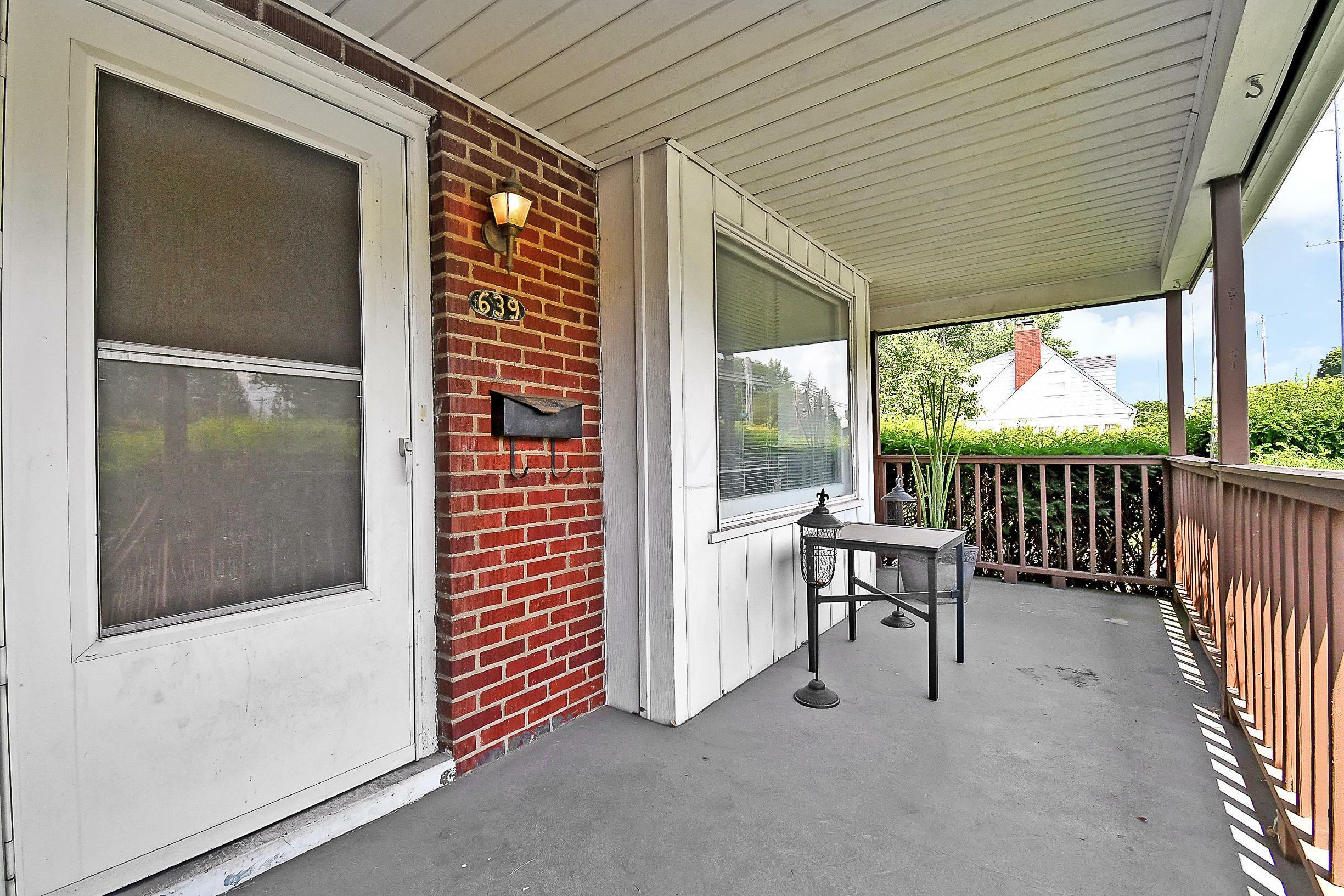 Property Photo: 639 S James Road OH 43213