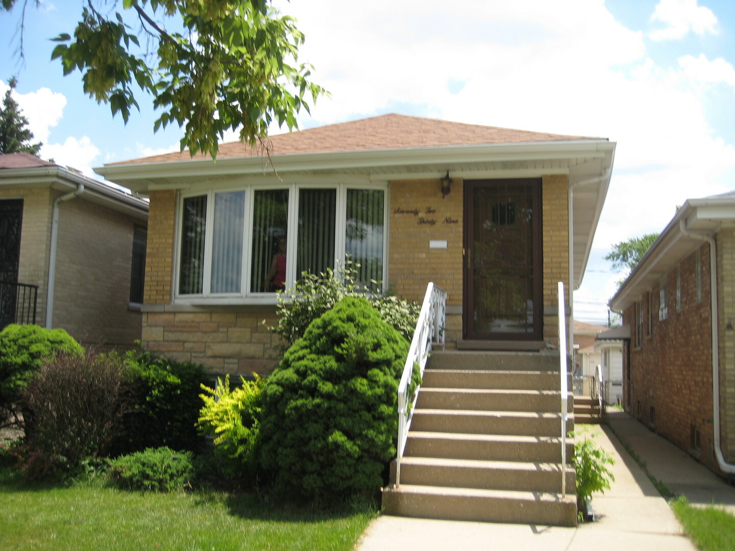 Property Photo: 7239 West Montrose Avenue IL 60706
