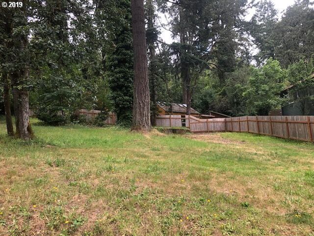Property Photo: Riverview Ave OR 97401