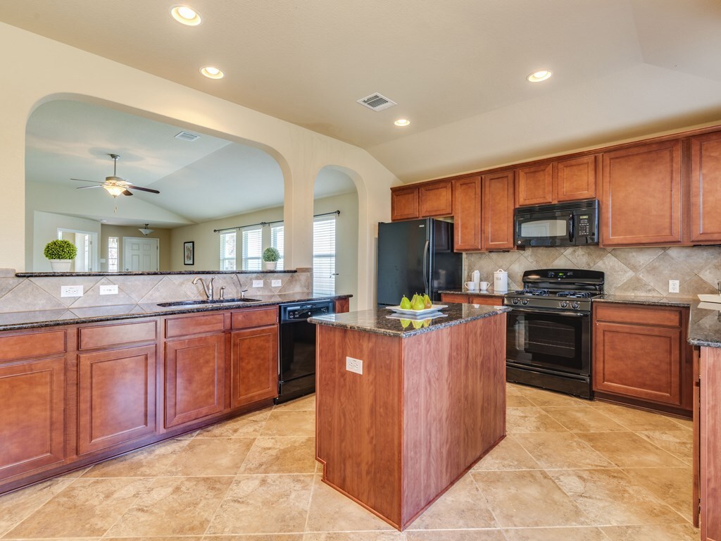 Property Photo:  316 Birch Drive  TX 78640 