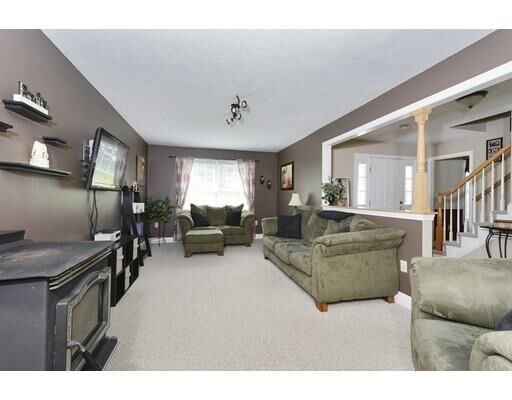 Property Photo: 62 Bilotta Way MA 01420