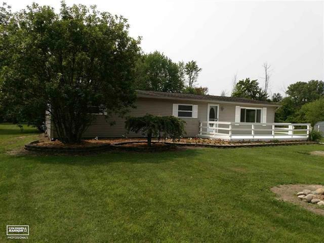 Property Photo: 100 E Galbraith Line MI 48454
