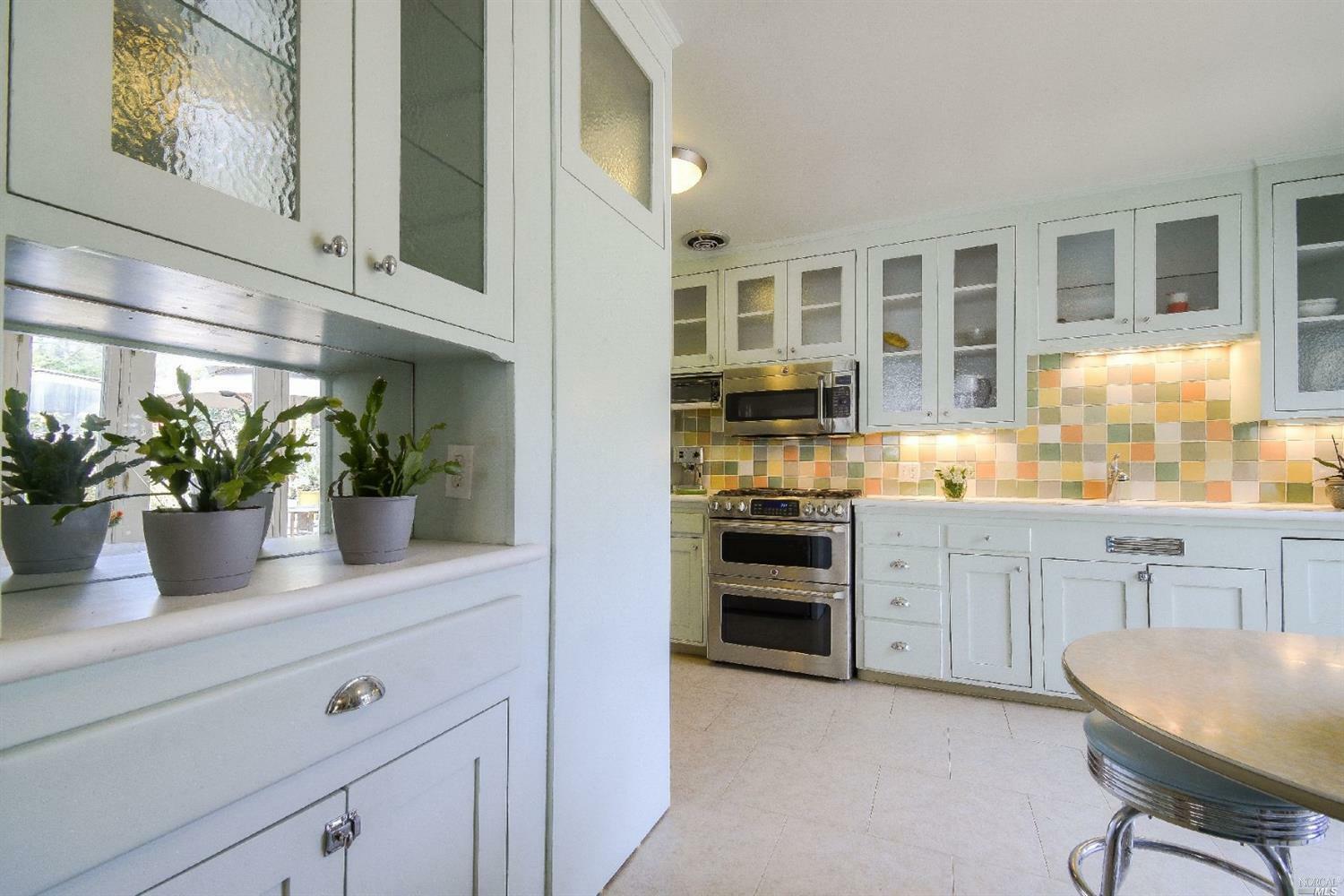 Property Photo: 916 Maxwell Street CA 95448