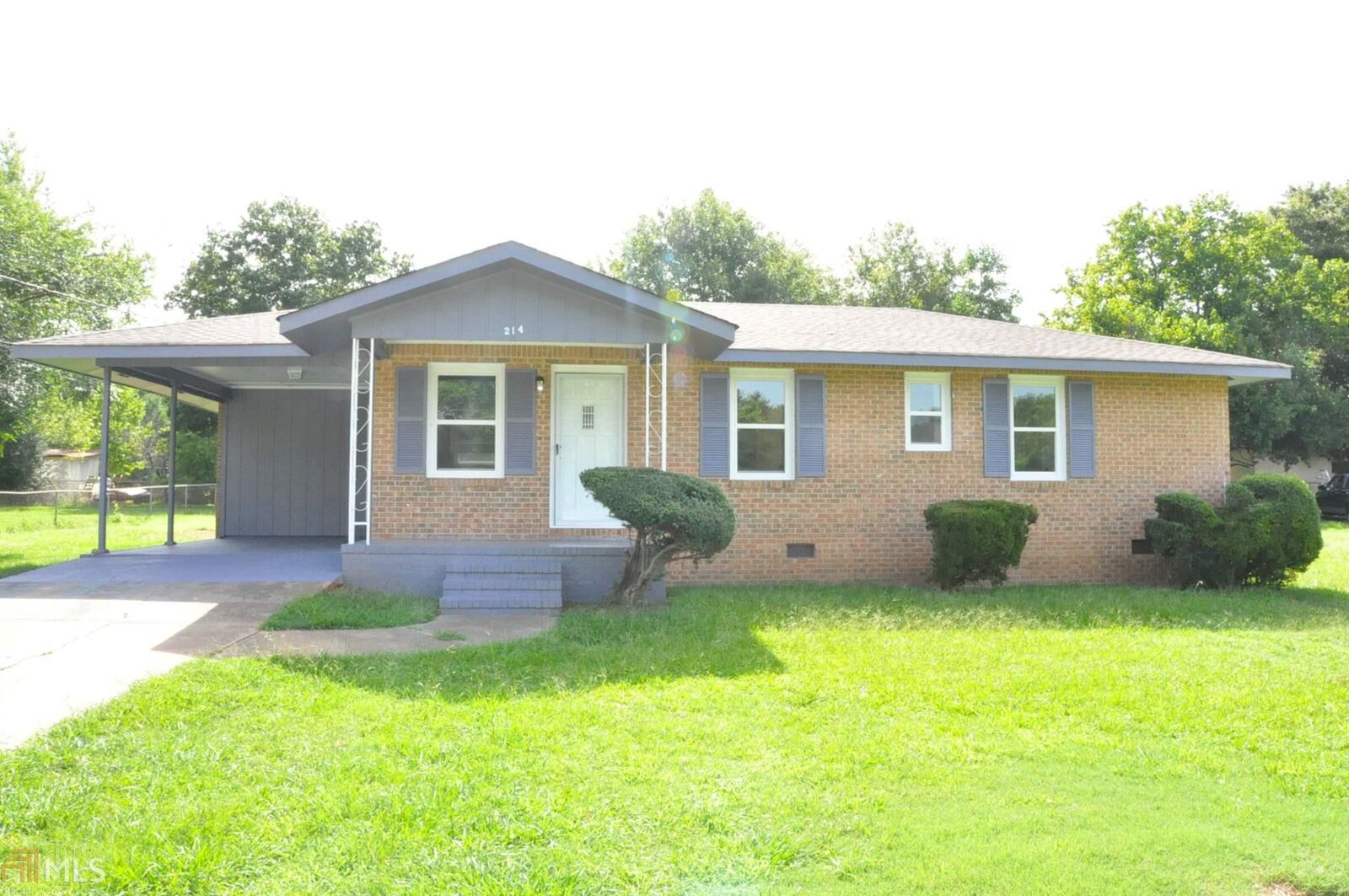 Property Photo:  214 Hammerhawk Rd  GA 30223 