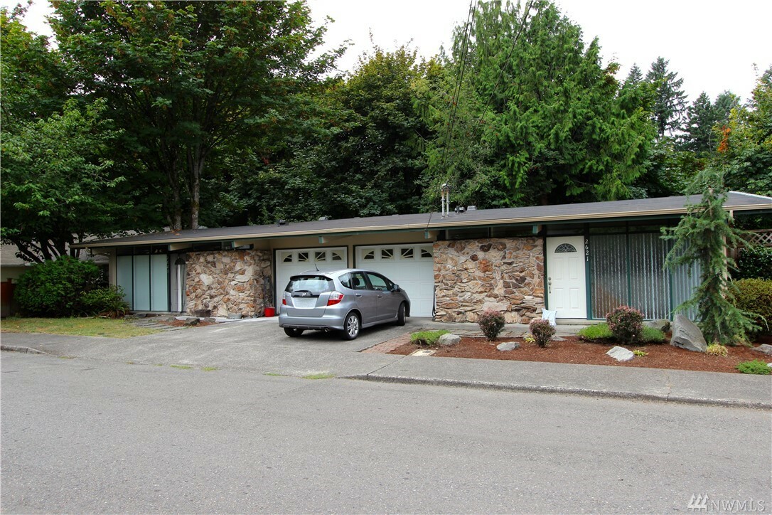 Property Photo:  2621 Otis St SE  WA 98501 