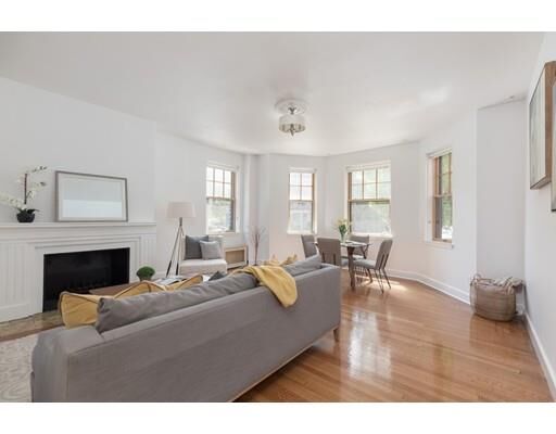 Property Photo: 236 Beacon Street 2A MA 02116