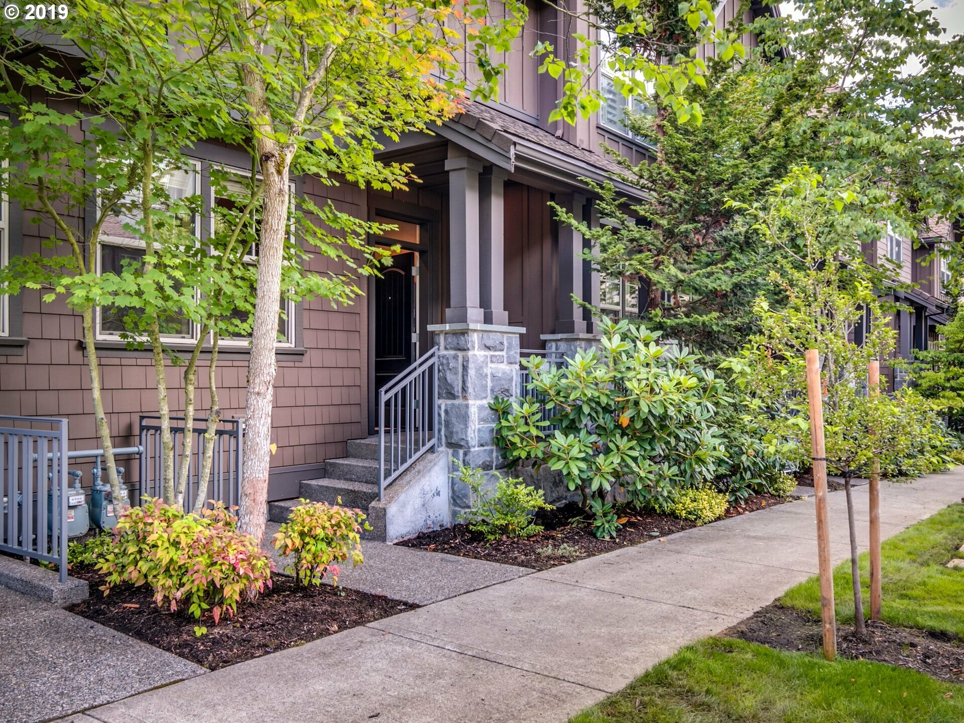Property Photo: 661 SW Foresta Ter OR 97225