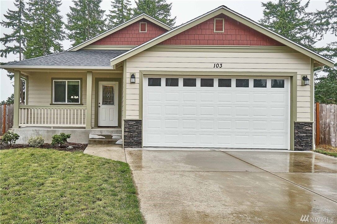Property Photo:  103 Oak Court SE  WA 98576 