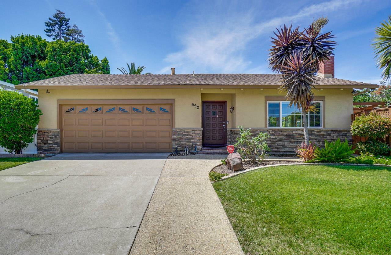 Property Photo:  690 West Latimer Avenue  CA 95008 