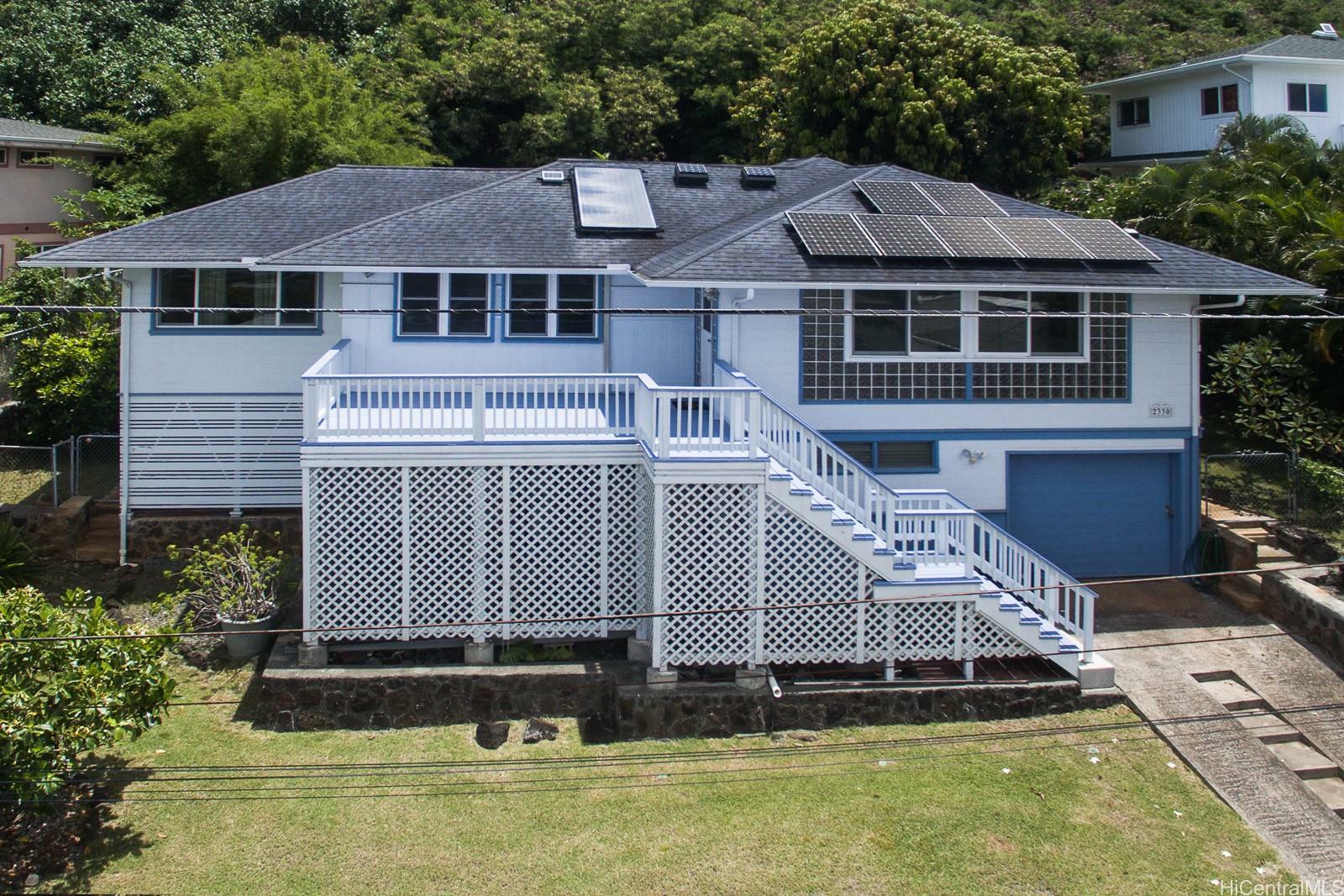 Property Photo:  2330 Makanani Drive  HI 96817 