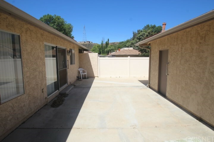 Property Photo:  20020 Avenue Of The Oaks  CA 91321 