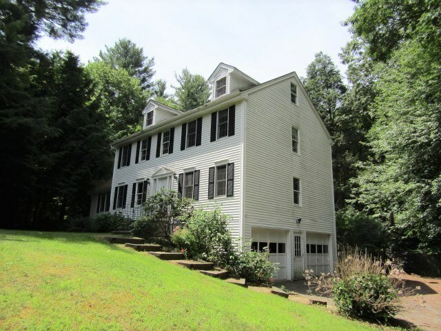 Property Photo: 11 Drake Lane NH 03038