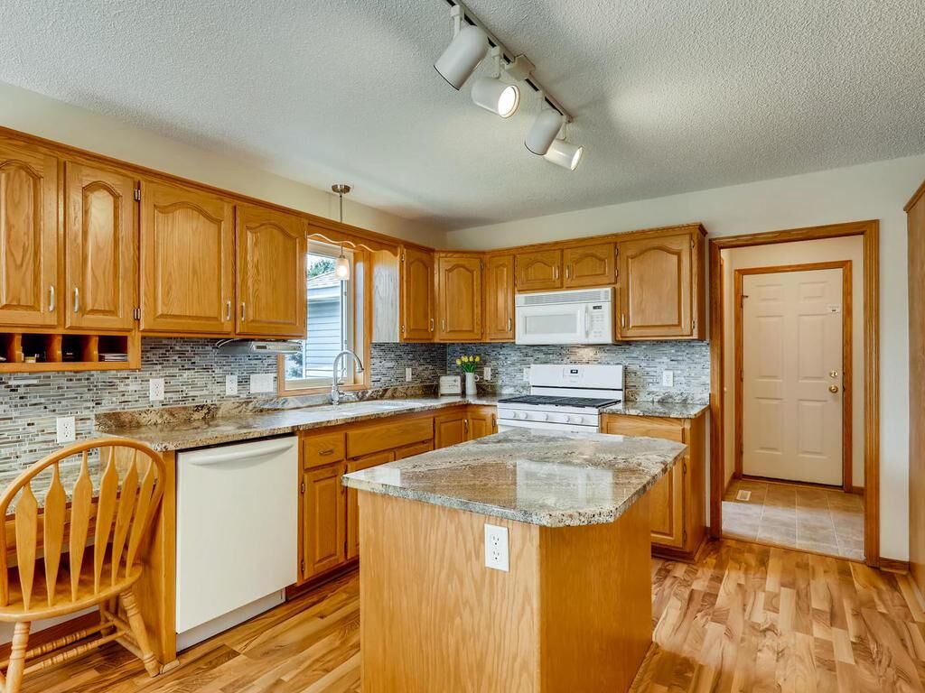 Property Photo:  4548 McAllister Avenue NE  MN 55376 