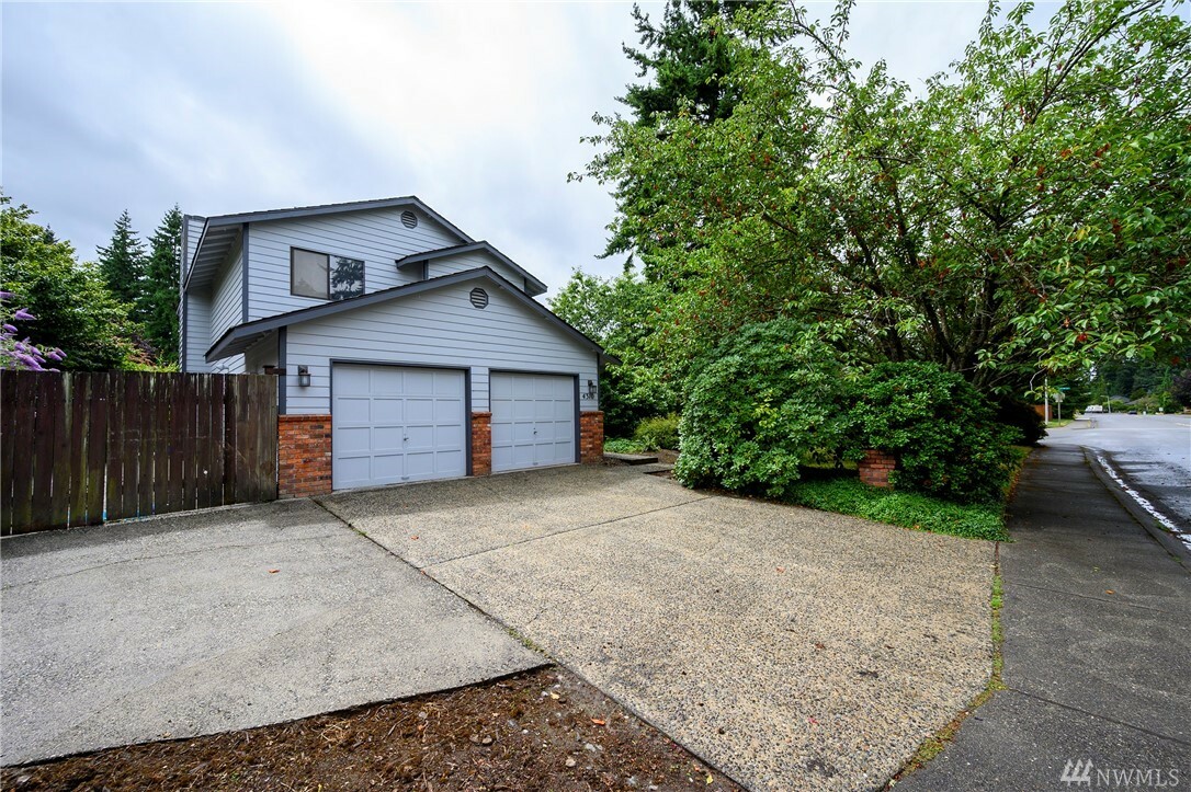 Property Photo:  4310 122 Place SE  WA 98208 