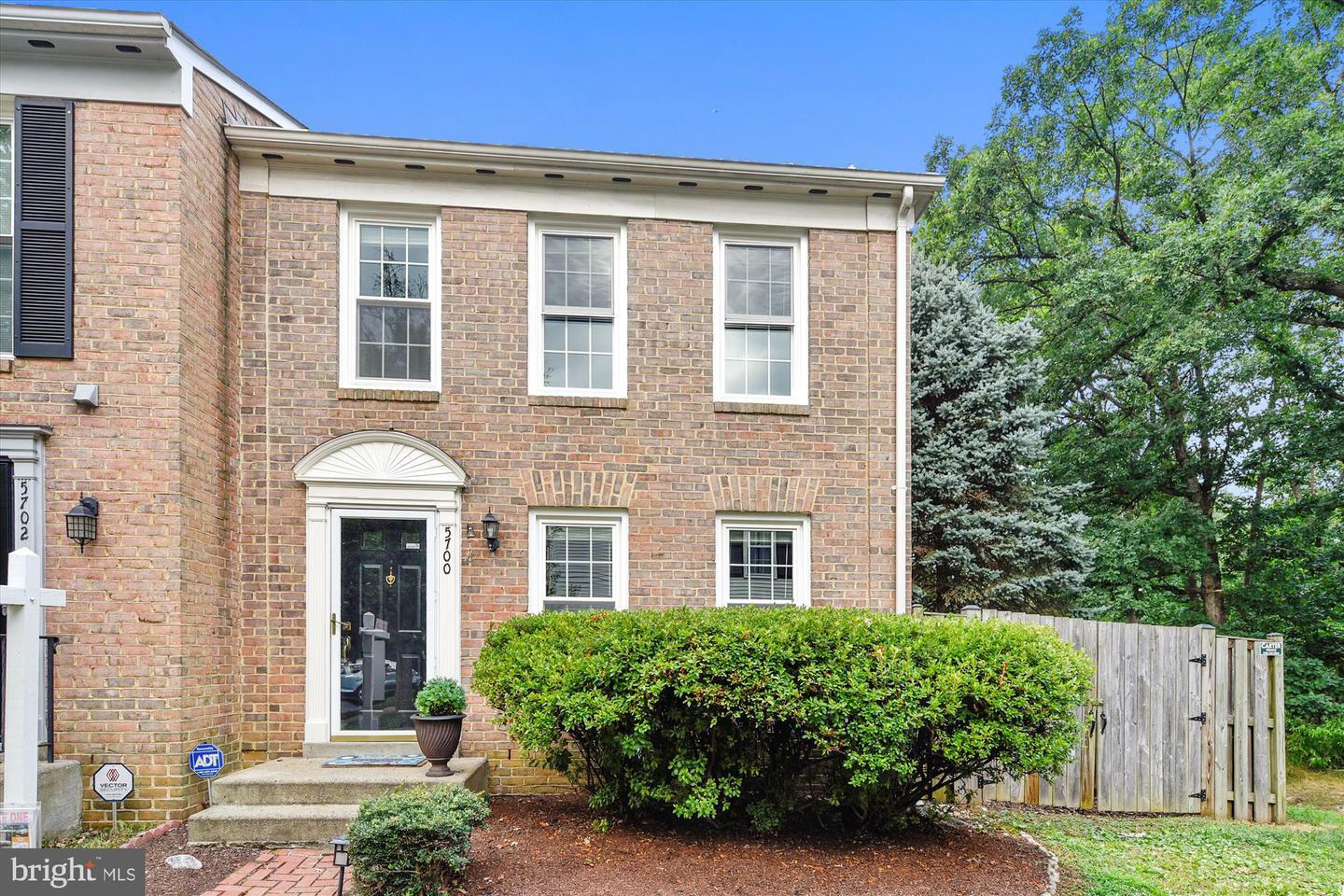 Property Photo:  5700 Ridge View Drive  VA 22310 