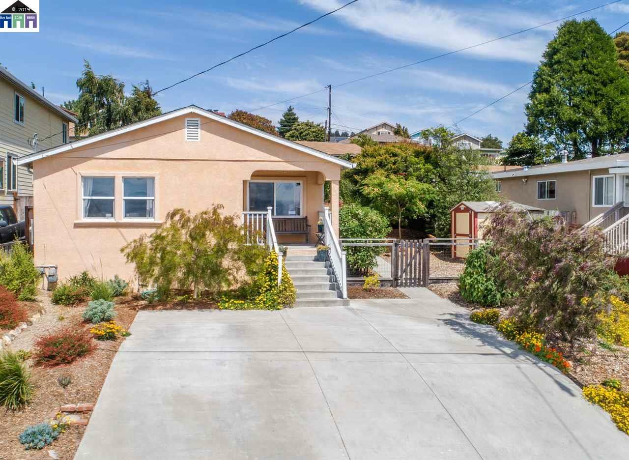 Property Photo:  1600 Bayo Vista Ave  CA 94806 