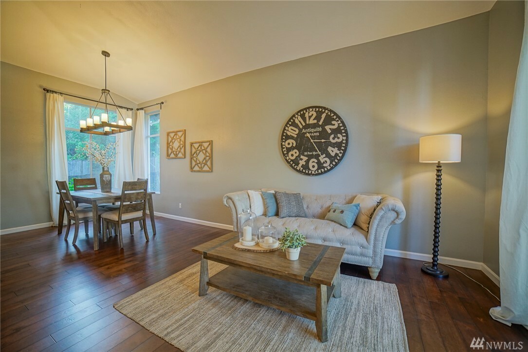 Property Photo: 1717 39th St SE WA 98372