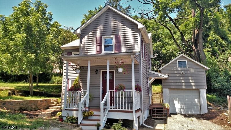 Property Photo: 194 Belvidere Ave NJ 07863