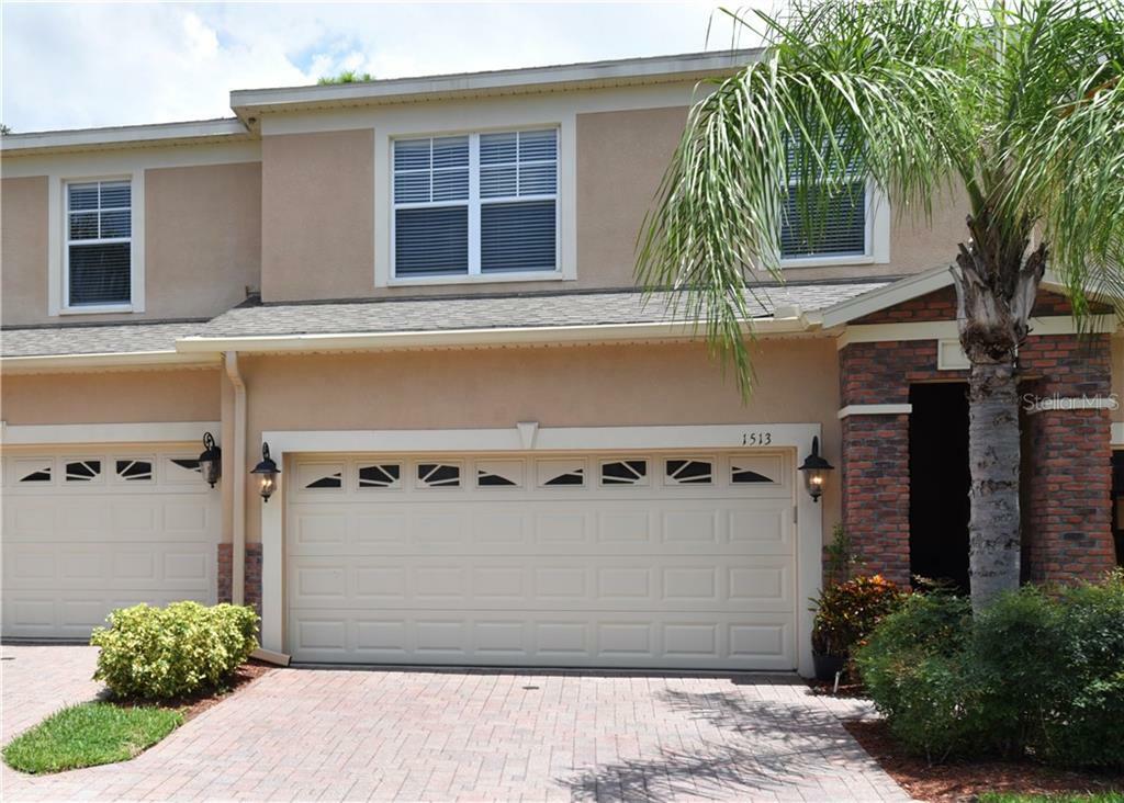 Property Photo:  1513 Hillview Lane  FL 34689 