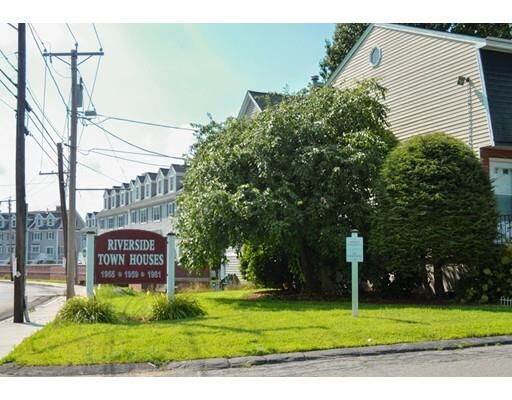 Property Photo: 1959 Middlesex St H MA 01851