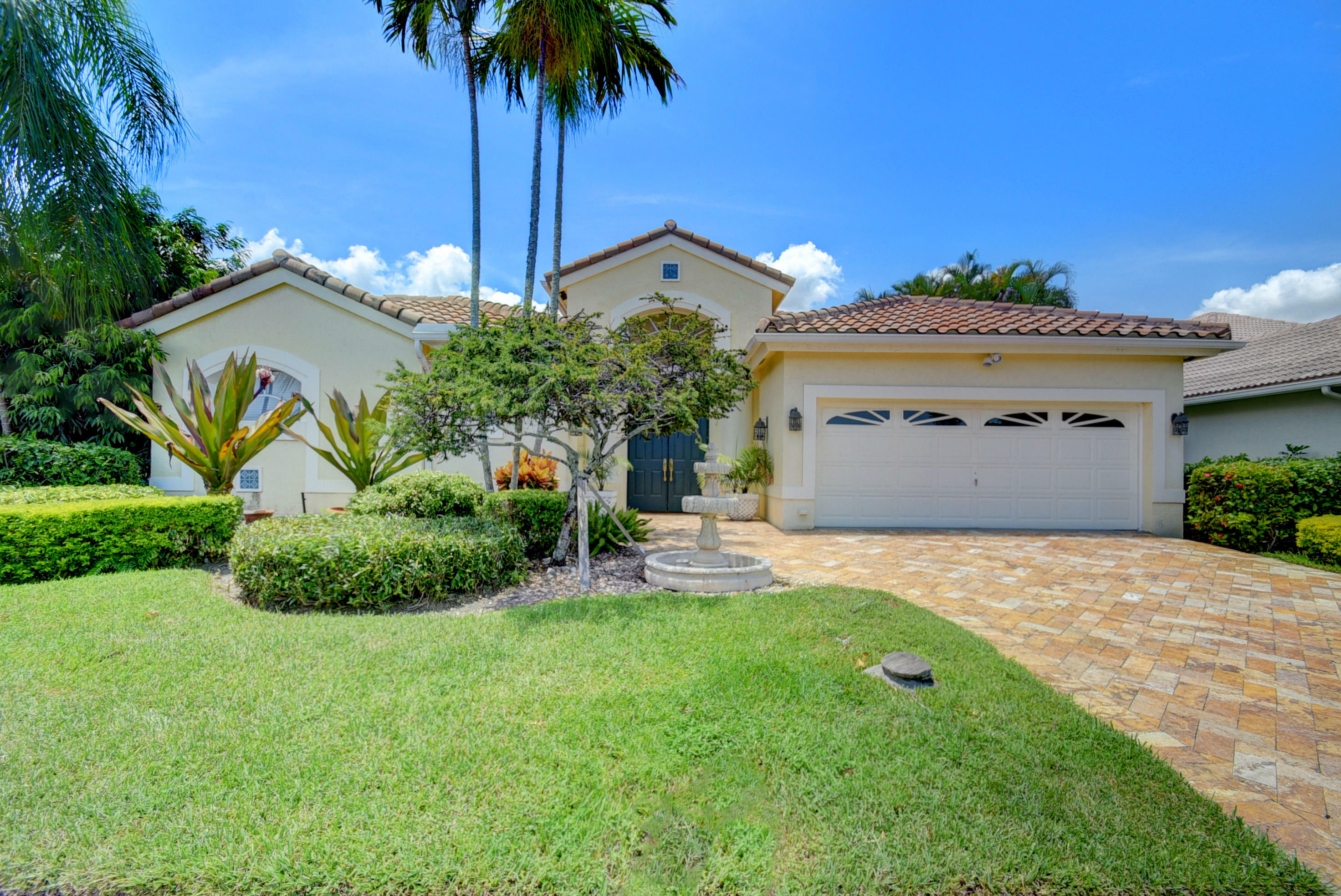 Property Photo:  7606 La Corniche Circle  FL 33433 