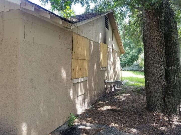 Property Photo: 1908 E Frierson Avenue FL 33610