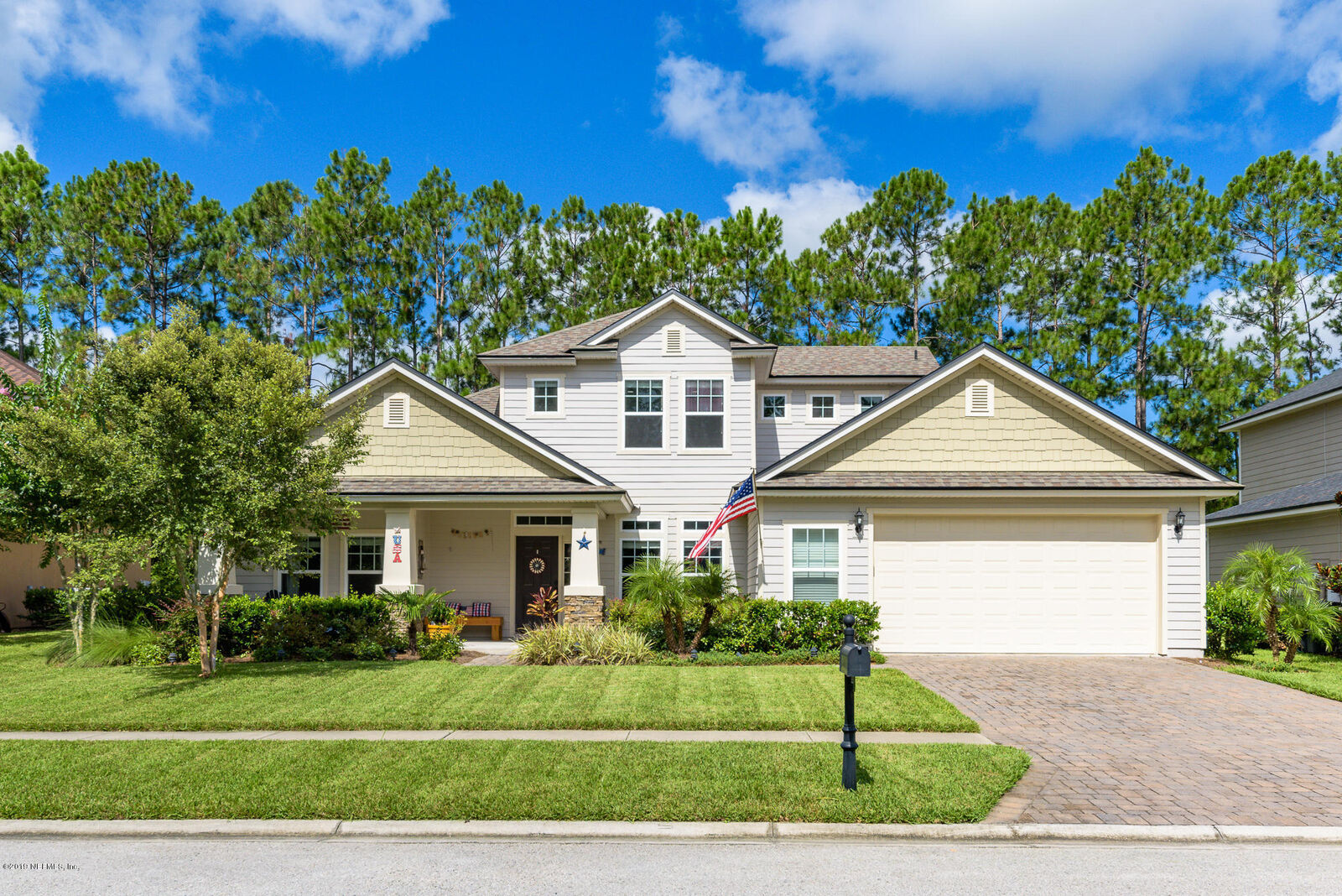 Property Photo: 525 Royal Stewart Court FL 32259