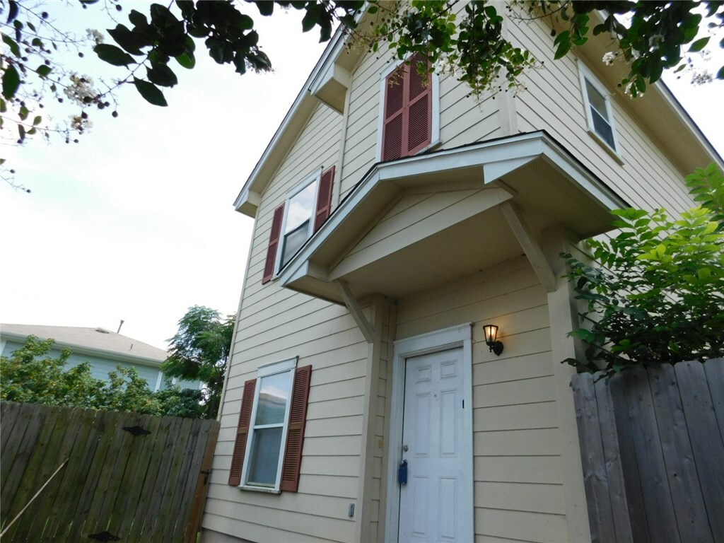 Property Photo:  2111 Maxwell Lane B  TX 78741 