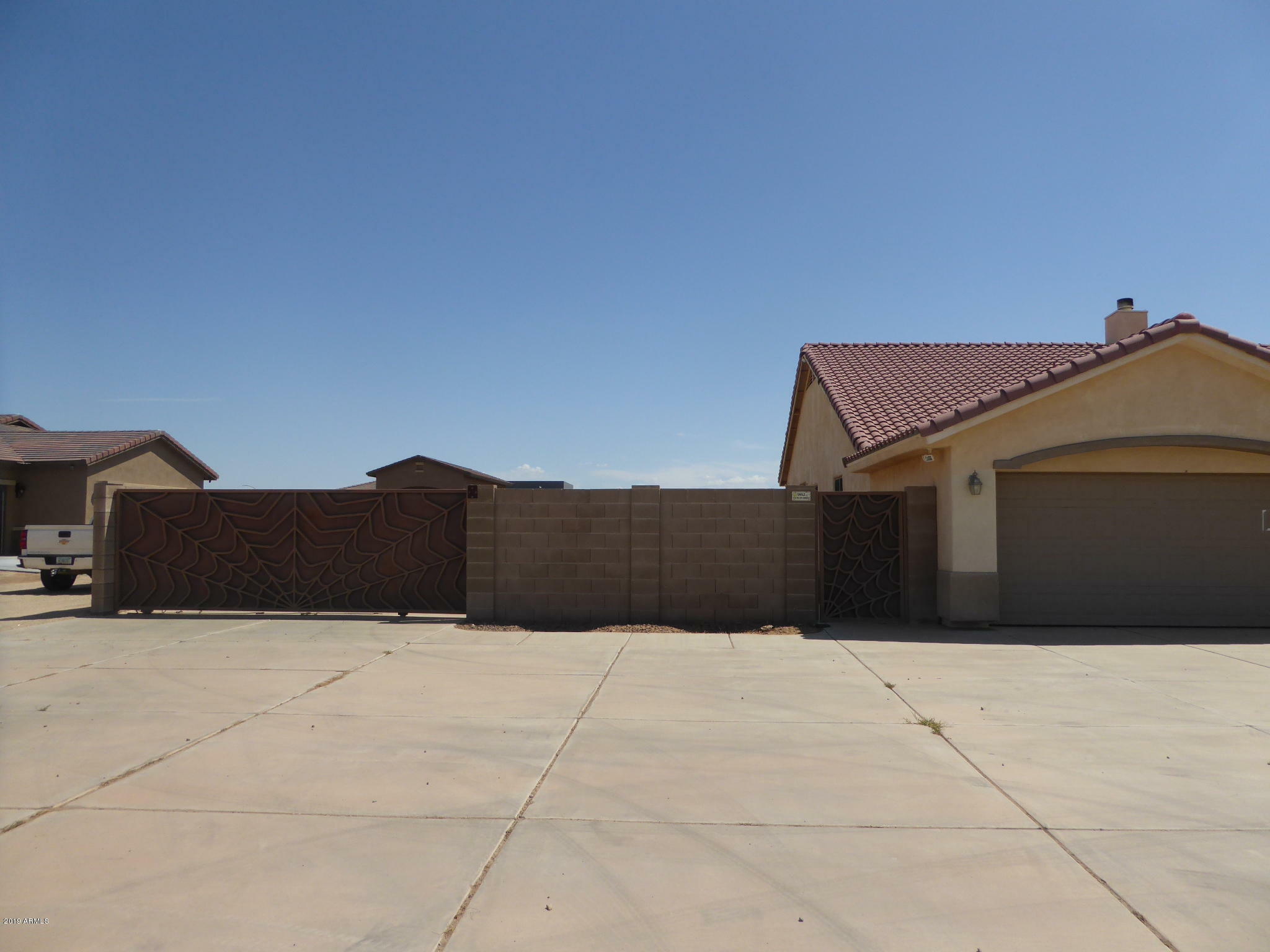 Property Photo:  10021 W Avenida Del Sol --  AZ 85383 