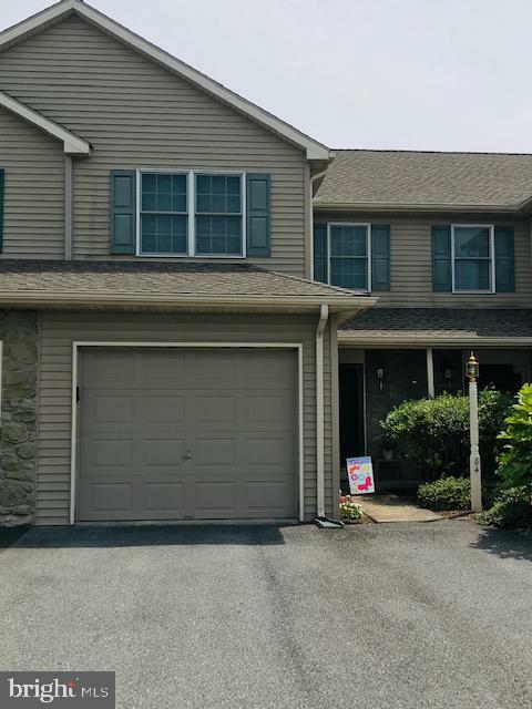 Property Photo:  84 Pebble Creek Drive  PA 17543 